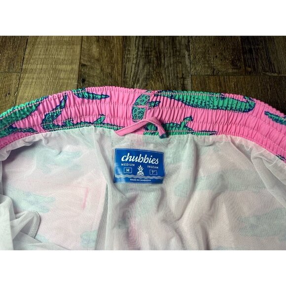 Chubbies NWT 7" Classic Swim Trunks in The Glades Pink Alligators Size Medium - Picture 5 of 7